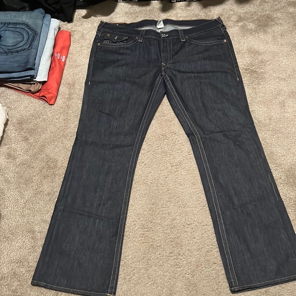Uses true religion men’s size 42 blue jeans - Picture 1 of 5